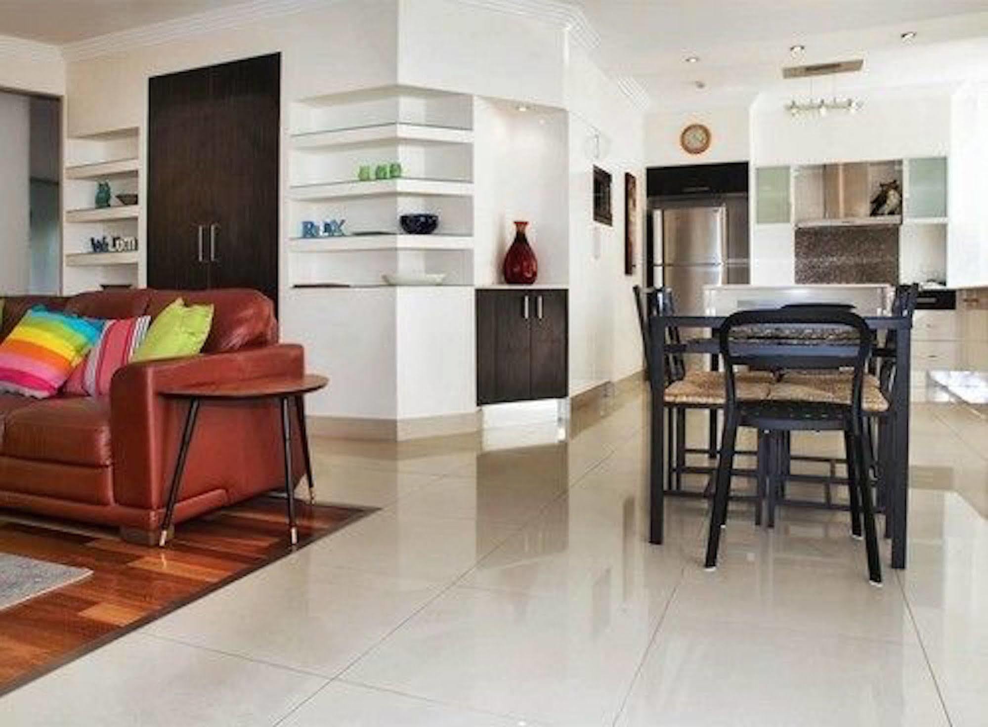 Boulevard Towers On Broadbeach Gold Coast Exterior foto